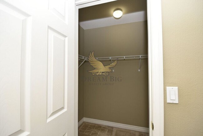 Building Photo - 8000 W Badura Ave