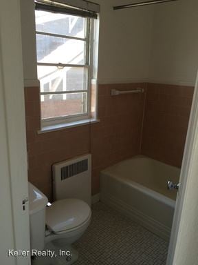 Building Photo - 1045 Riverside Dr