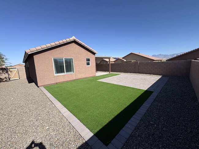 Building Photo - Beautiful Eastside Tucson  rental