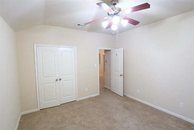 Building Photo - 26427 Longview Creek Dr