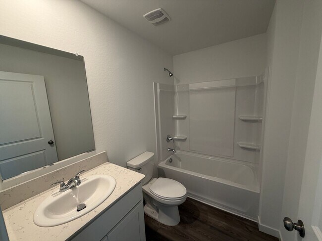Building Photo - 202 Pleasant Pk Dr