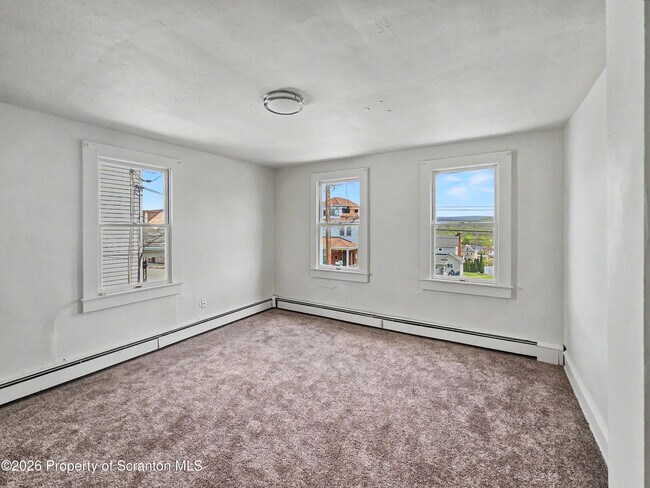 Building Photo - 949 Carmalt St