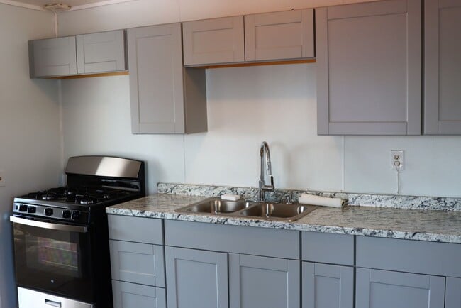 Building Photo - 2 Bedroom between Merced and Planada