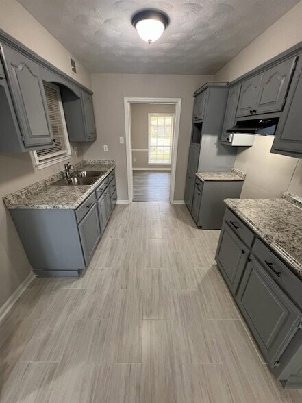 Building Photo - 5159 Longmeadow Cove