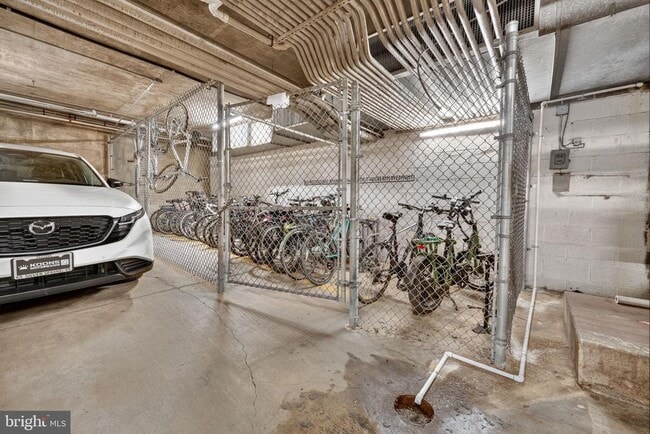 Building Photo - 1301 20th St NW