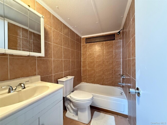 Building Photo - 349 W Main St