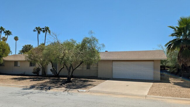 Building Photo - EXCEPTIONAL AREA/NEIGHBORHOOD-4 Bedrooms~S...