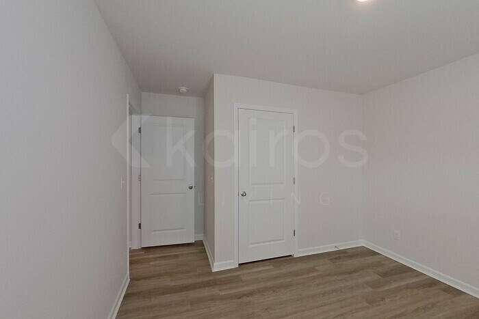 Building Photo - 129 Overstreet Way