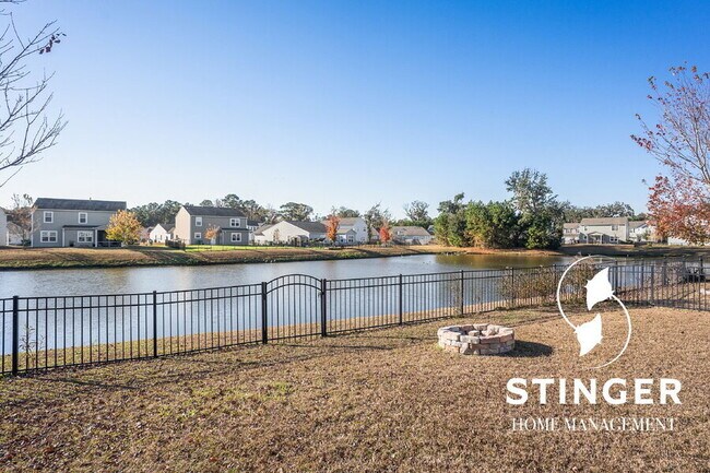 Building Photo - 71 Saluda Way