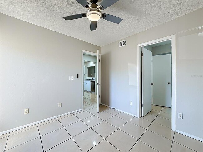 Building Photo - 4320 Middlebrook Rd