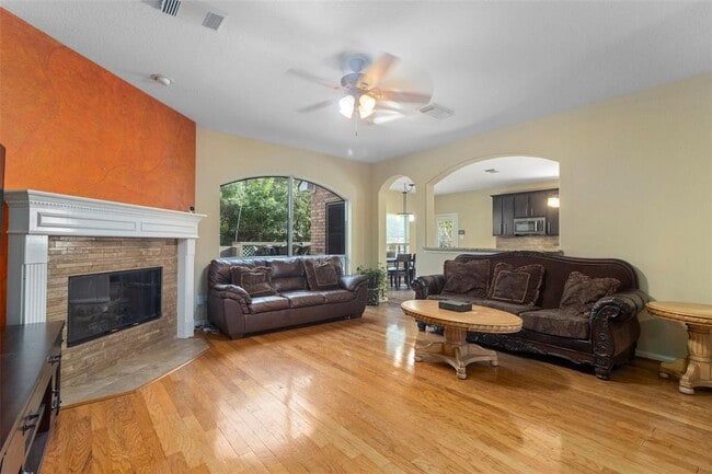 Building Photo - 5803 Song Ridge Ct