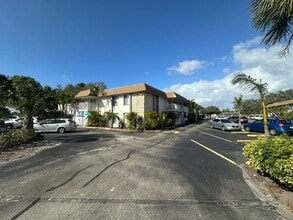 Building Photo - FAST APPROVAL !