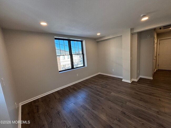 Building Photo - 21 Mechanic St