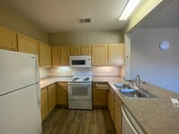 Building Photo - 4 Bedroom, 4 Bathrooms at The Edge at Reno