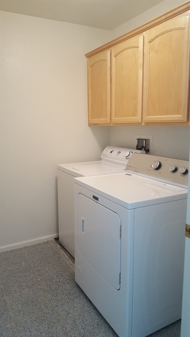Building Photo - 4620 Sandyford Ct