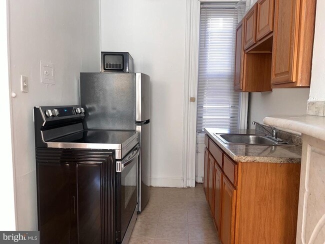 Building Photo - 1249 Shackamaxon St