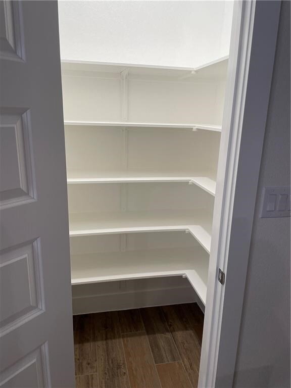 Building Photo - 624 Parkline Dr