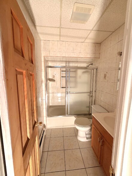 Building Photo - 520 N 3rd St