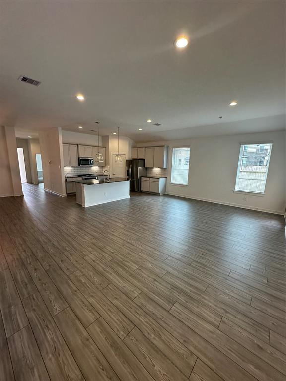 Building Photo - 14007 Vly Crk Ct
