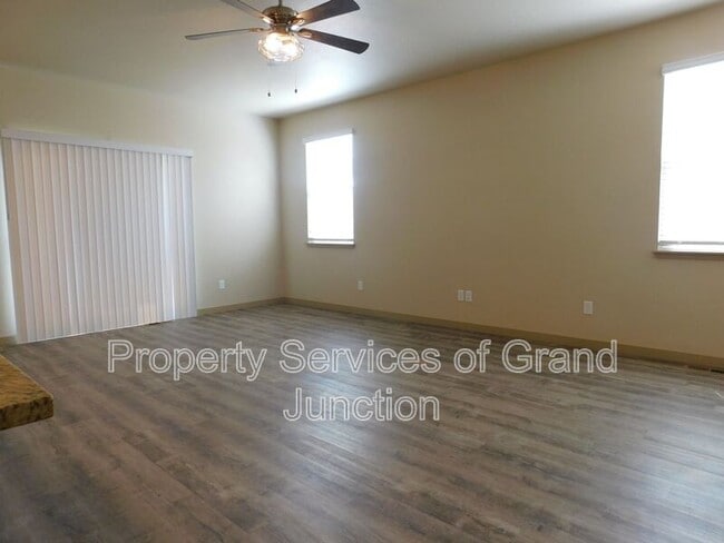 Building Photo - 590 Treviso Ct