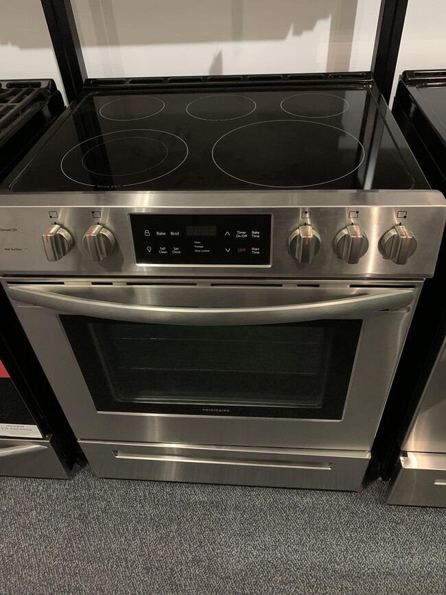 New stove range with full size oven - 1726 Corey St