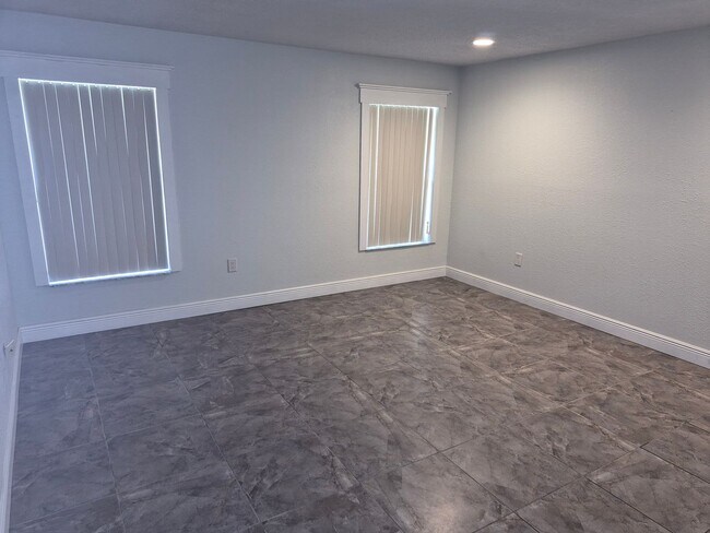 Building Photo - 10509 Montpelier Cir