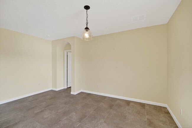 Building Photo - 6580 Canterbridge Dr