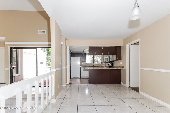 Building Photo - 6621 Fort Pierce Blvd