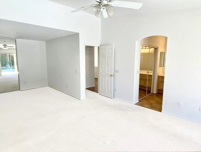 Building Photo - 3bed 3bath w/Pool La Quinta House for rent