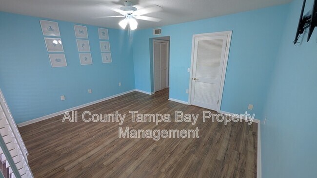 Building Photo - 1028 Apollo Beach Blvd