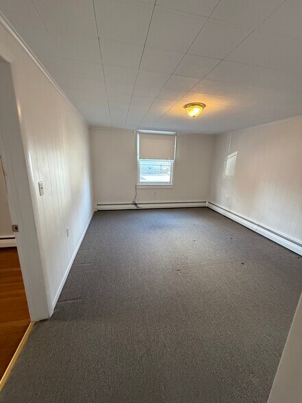 Master Bedroom - 207 Front St