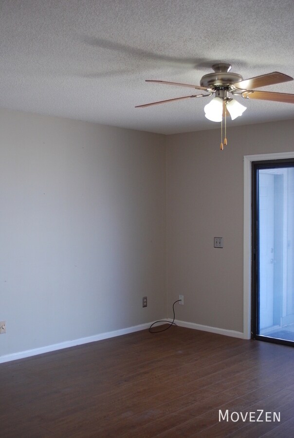 Building Photo - 1801 Canal Dr