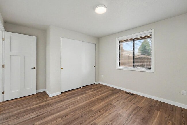Building Photo - 9123 Wendy Dr SE