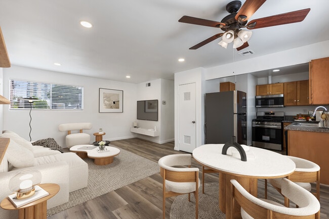 Building Photo - 11481 Cumpston St