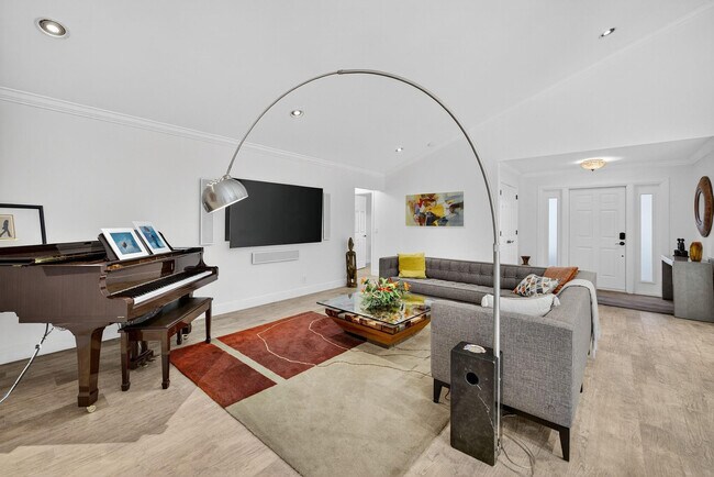 Building Photo - 2801 Deer Creek Country Club Blvd