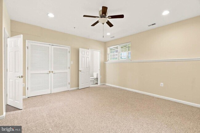 Building Photo - 107 Hearth Ct