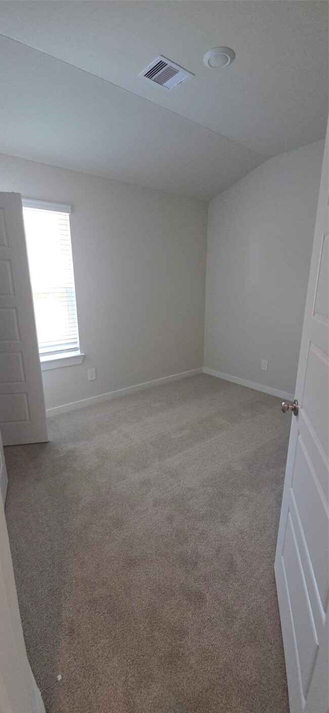 Building Photo - 271 Charles Rdg Dr