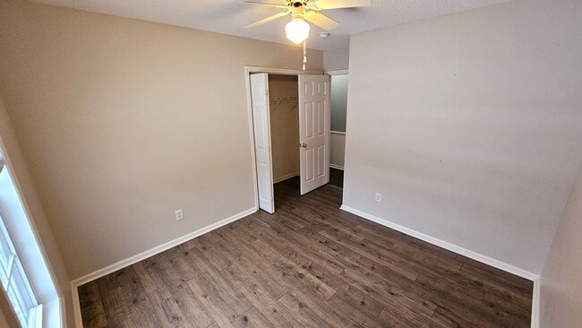 Building Photo - 4 BR 2 BA Southwest