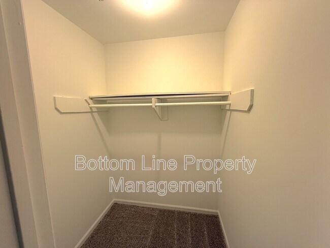 Building Photo - 3315 Wiseman Dr