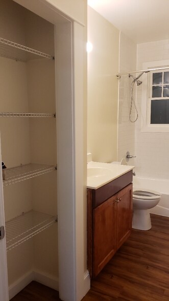 Building Photo - 753 Winchester Ave