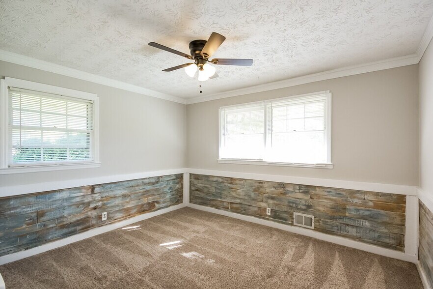 Building Photo - 3730 Sunny Hill Dr