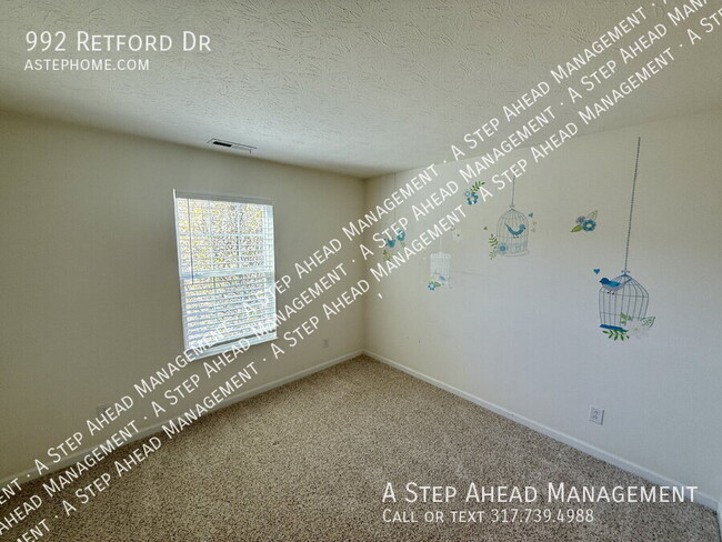 Building Photo - 992 Retford Dr
