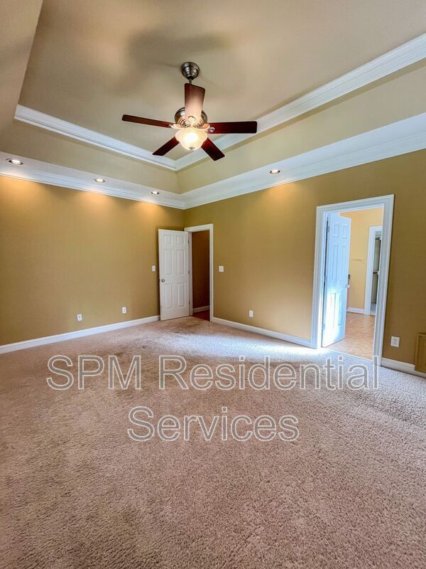 Building Photo - 726 Wine Cellar Cir