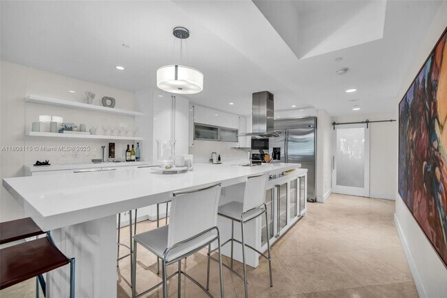 Building Photo - 765 Crandon Blvd