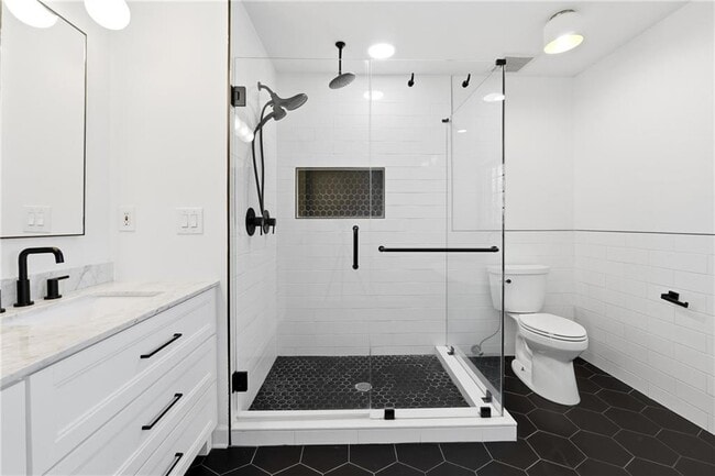 Building Photo - 2207 Heritage Trace Dr