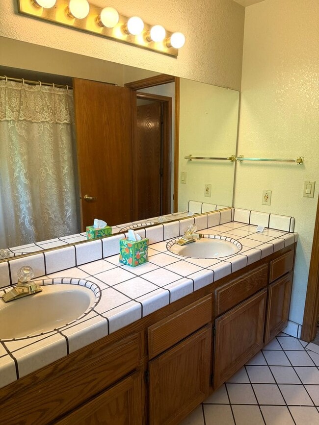 Building Photo - 5523 Freeman Cir