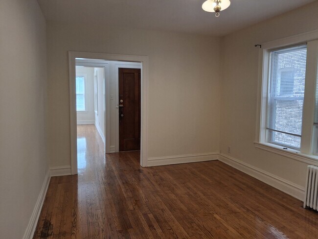 Building Photo - 5015 N Springfield Ave