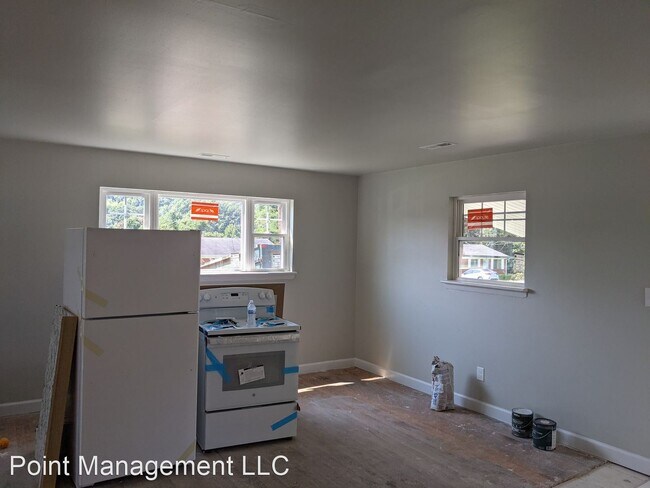Building Photo - 3 br, 1 bath House - 4329 Moomaw Ave NW