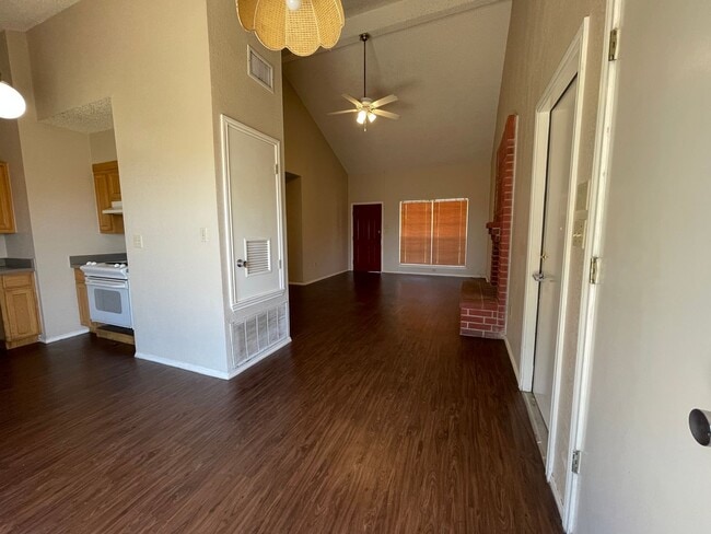 Building Photo - 3-Bedroom, 2-Bath Rental Home – South San Antonio