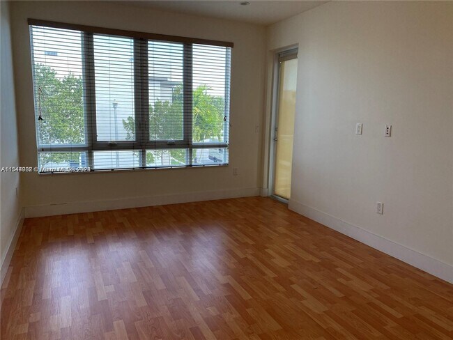 Building Photo - 6416 NW 105th Pl